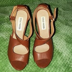 Size 8m Steve Madden wedges